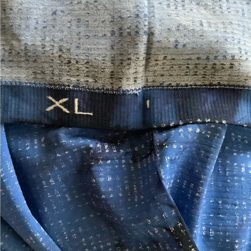 Lululemon Man’s T Shirt - Picture 8 of 8